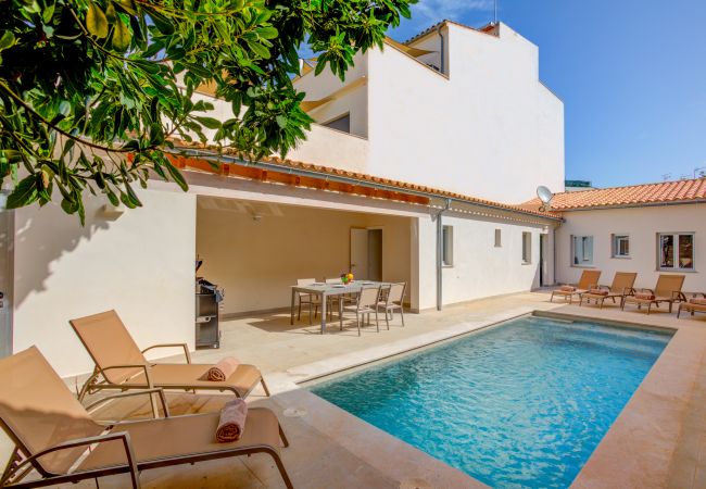 Villa in Puerto Pollensa - Ca la Tia Joanaina by Sealand Villas