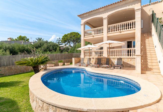 Villa in Puerto de Alcudia - Beach Villa Arran de Mar by Sealand Villas