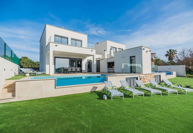 Villa in Playa de Muro - Villa Corb Mari I by Sealand Villas