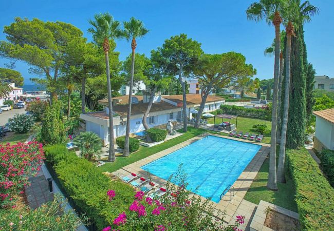 Villa in Puerto Pollensa - Beach Villa Can Ros by Sealand Villas