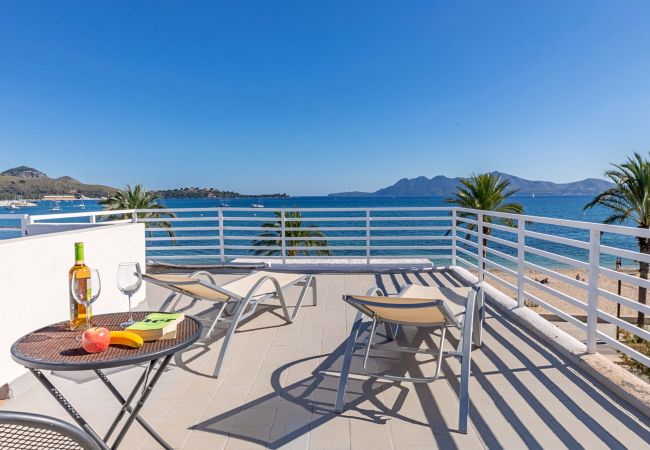  in Puerto Pollensa - Beachfront Apartment Sivella II by Sealand Villas